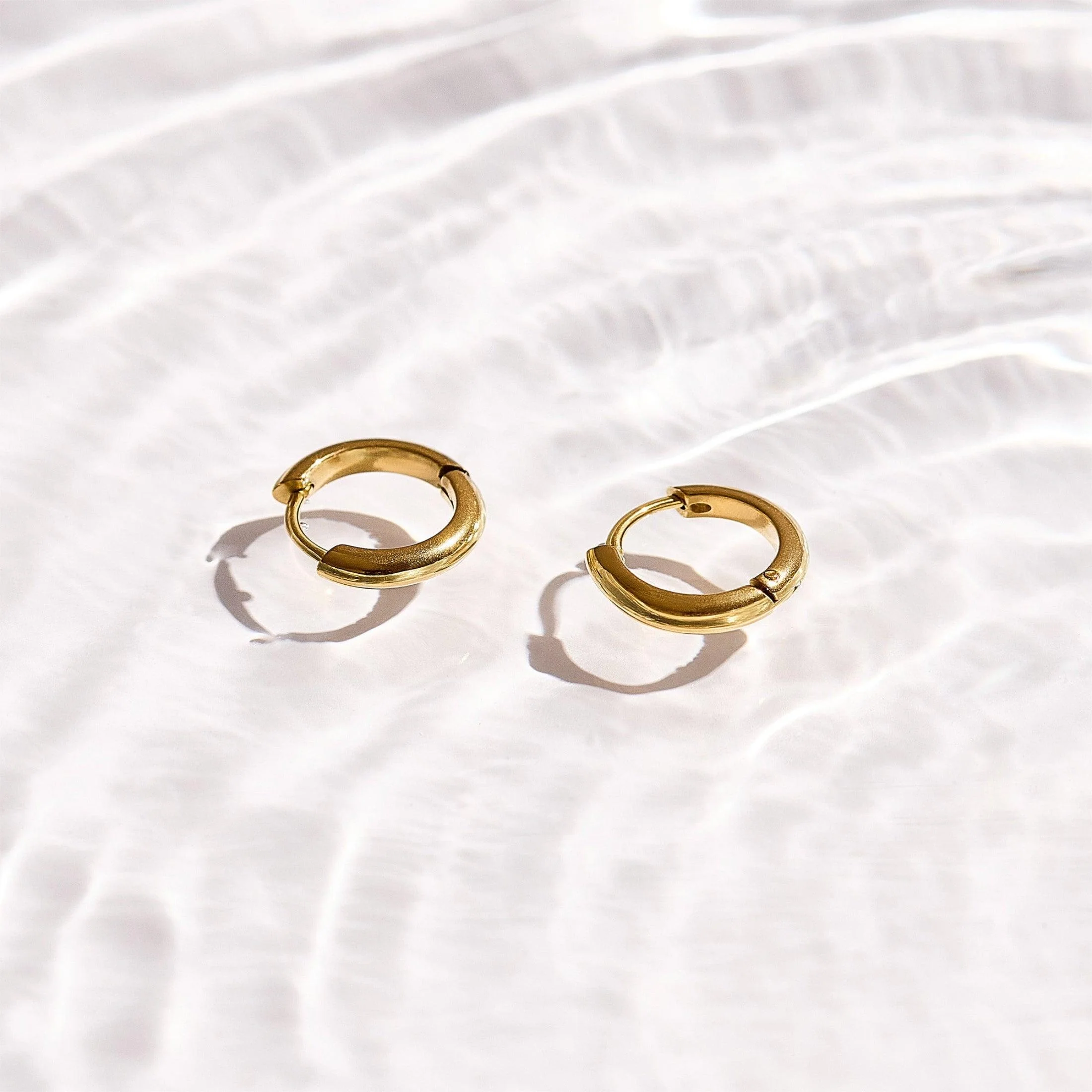 Smooth Curve Hoop Earrings - Image 3