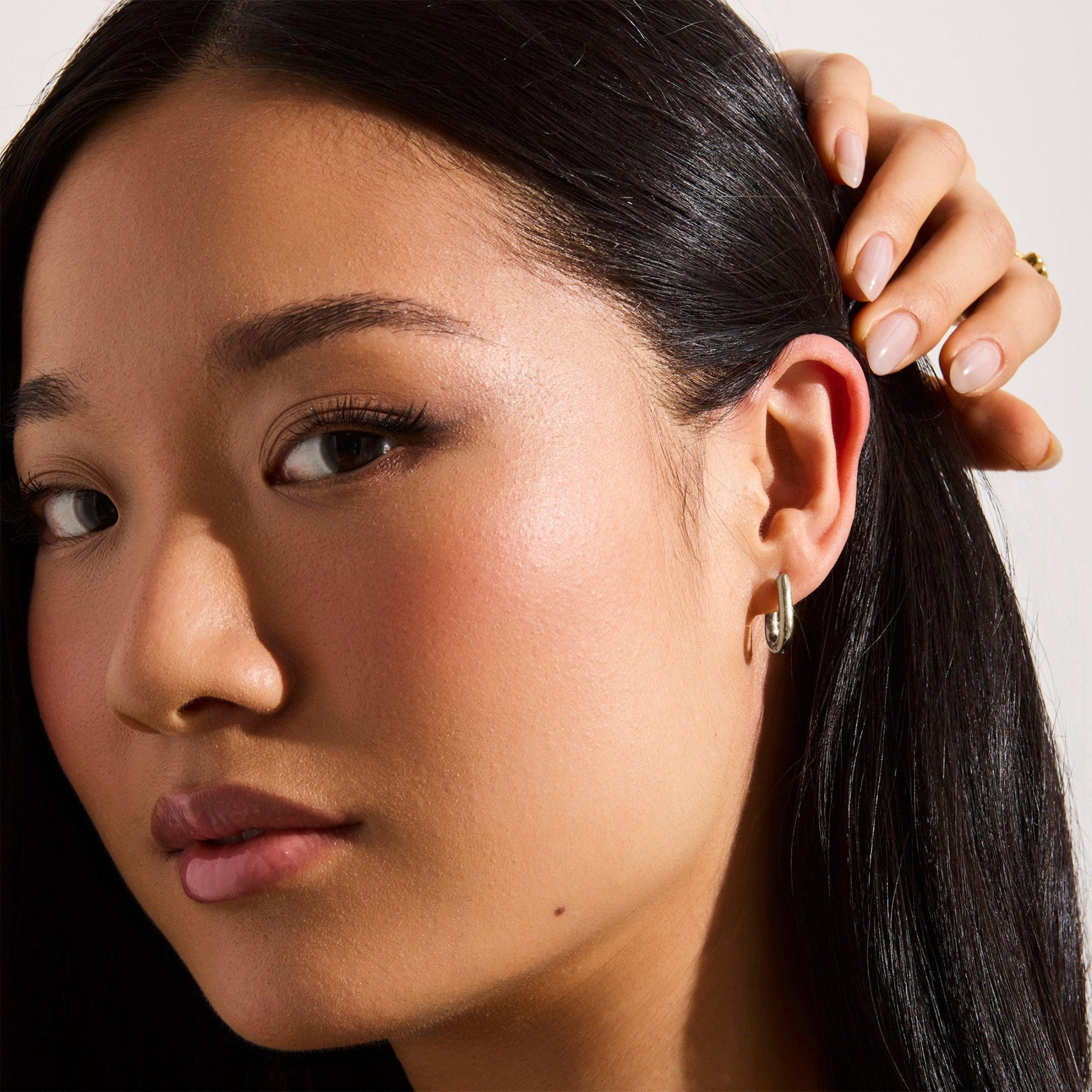 Bold Oval Hoop Earrings - Image 5