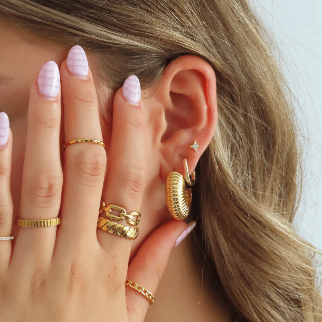 Hot Girl Hoops - Image 2