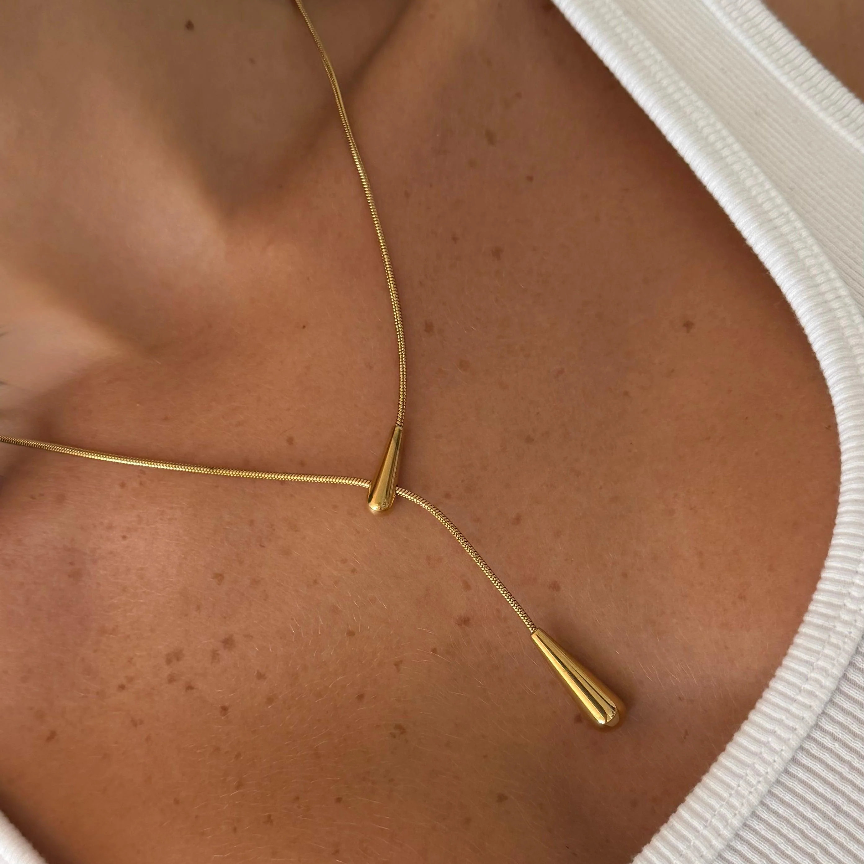 Leah Lariat Necklace - Image 4
