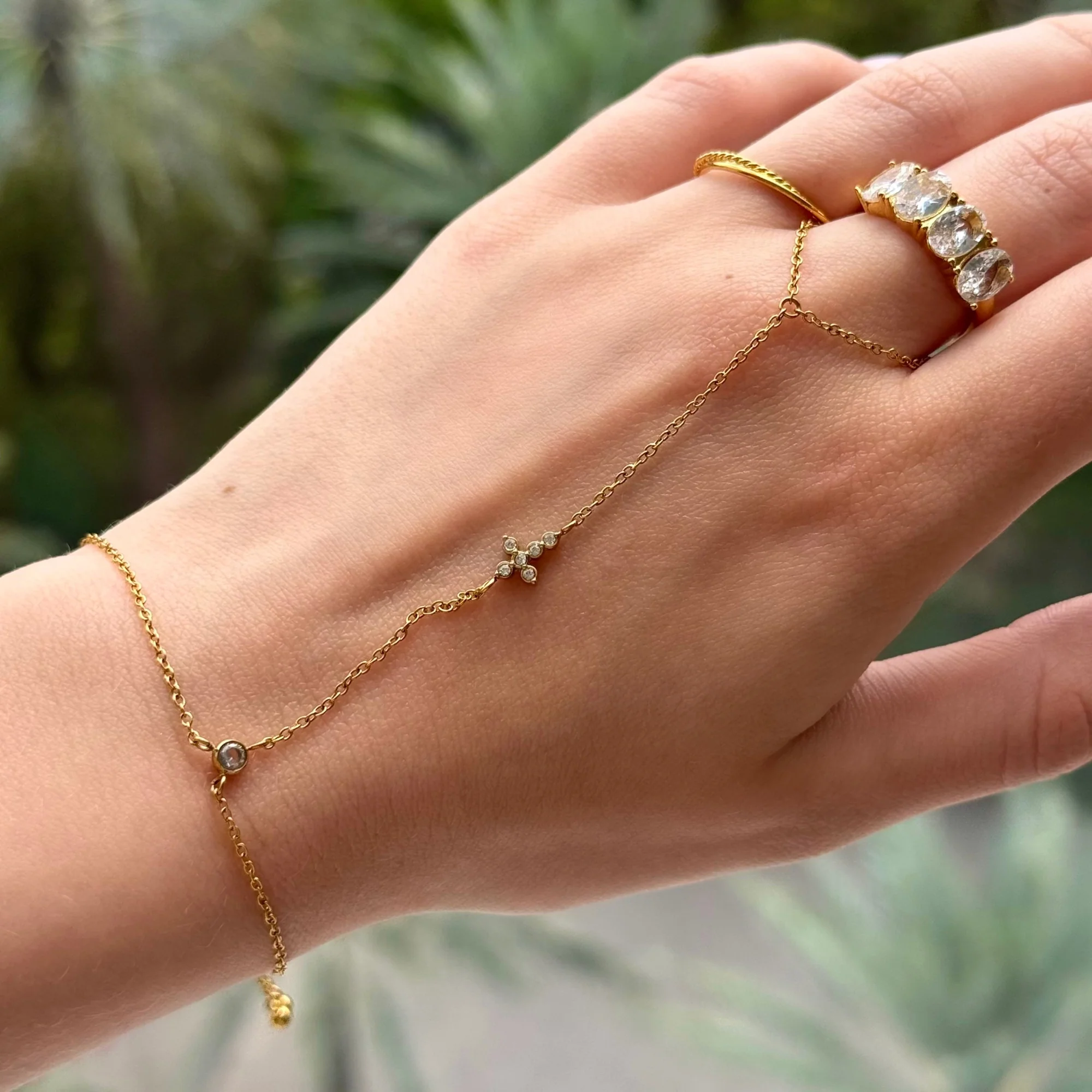 The Slide On Hand Chain Collection - Image 3