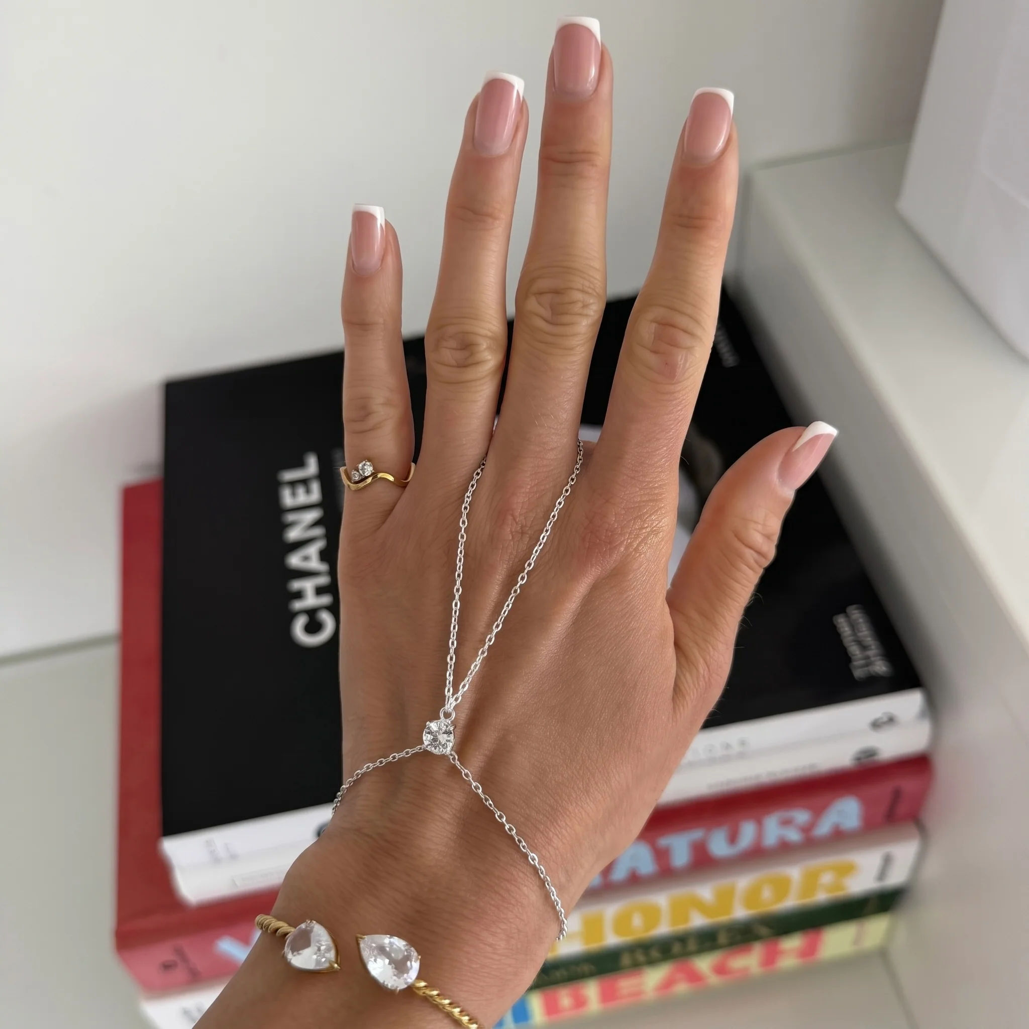 The Slide On Hand Chain Collection - Image 9