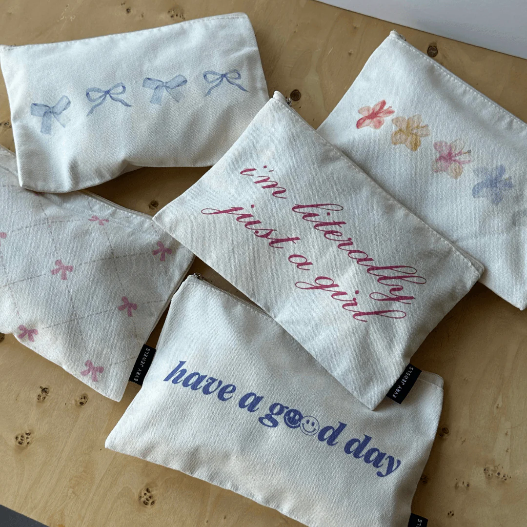 Hibiscus Toiletry Bag - Image 2