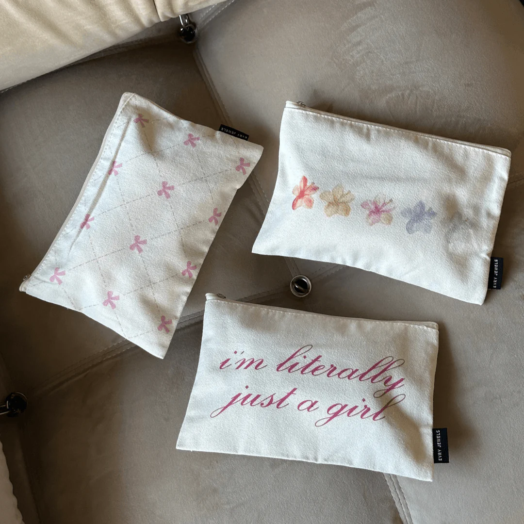 Hibiscus Toiletry Bag - Image 3