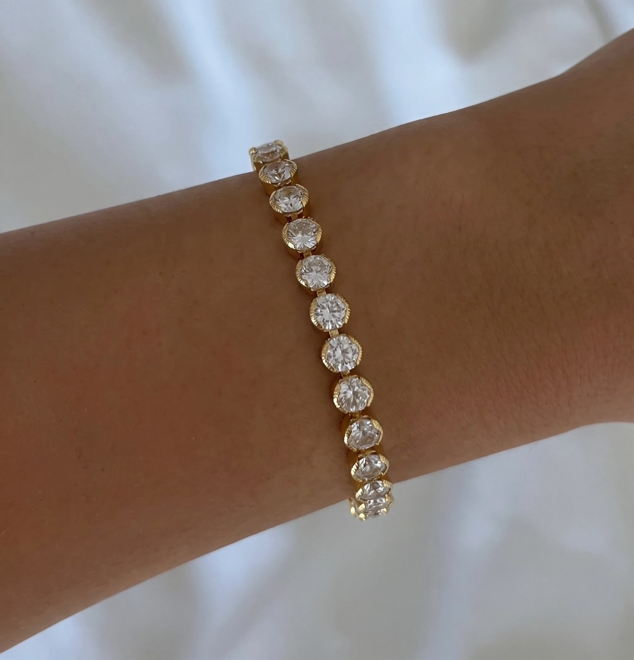 High-Shine Tennis Bracelet - Image 15