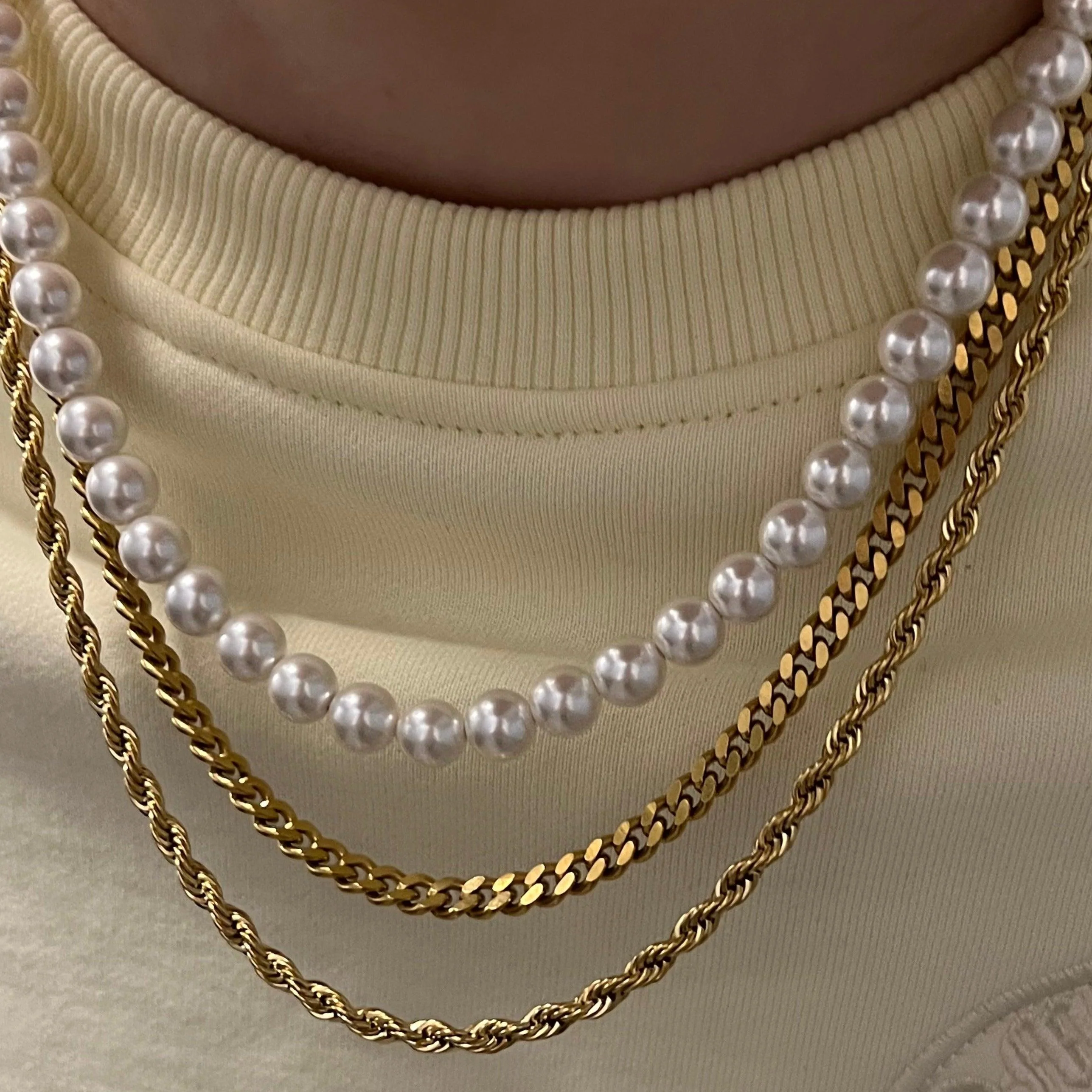 Lover Boy Pearl Necklace - Image 4
