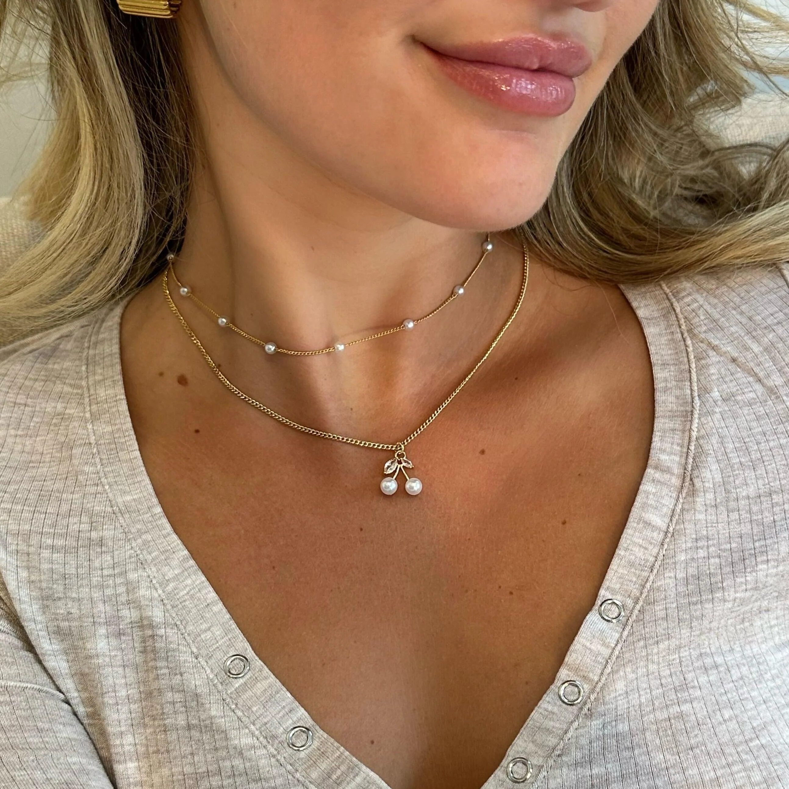 Lover Girl Necklace - Image 3
