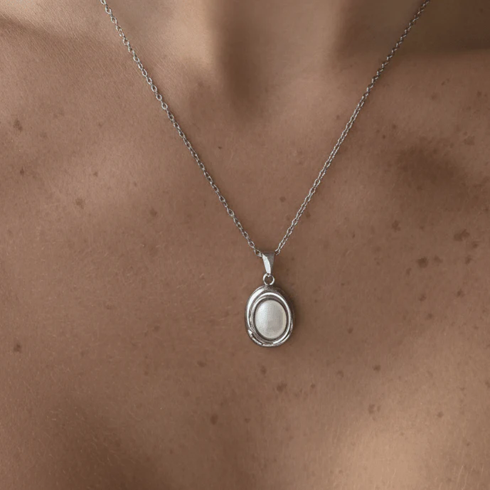 Pretty Aura Necklace - Image 3