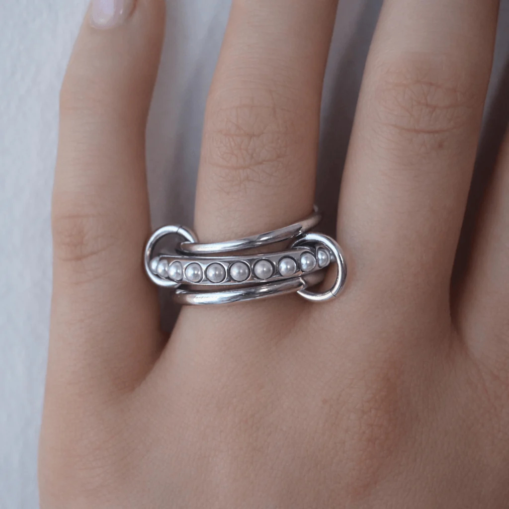 Trio Amour Ring - Image 3