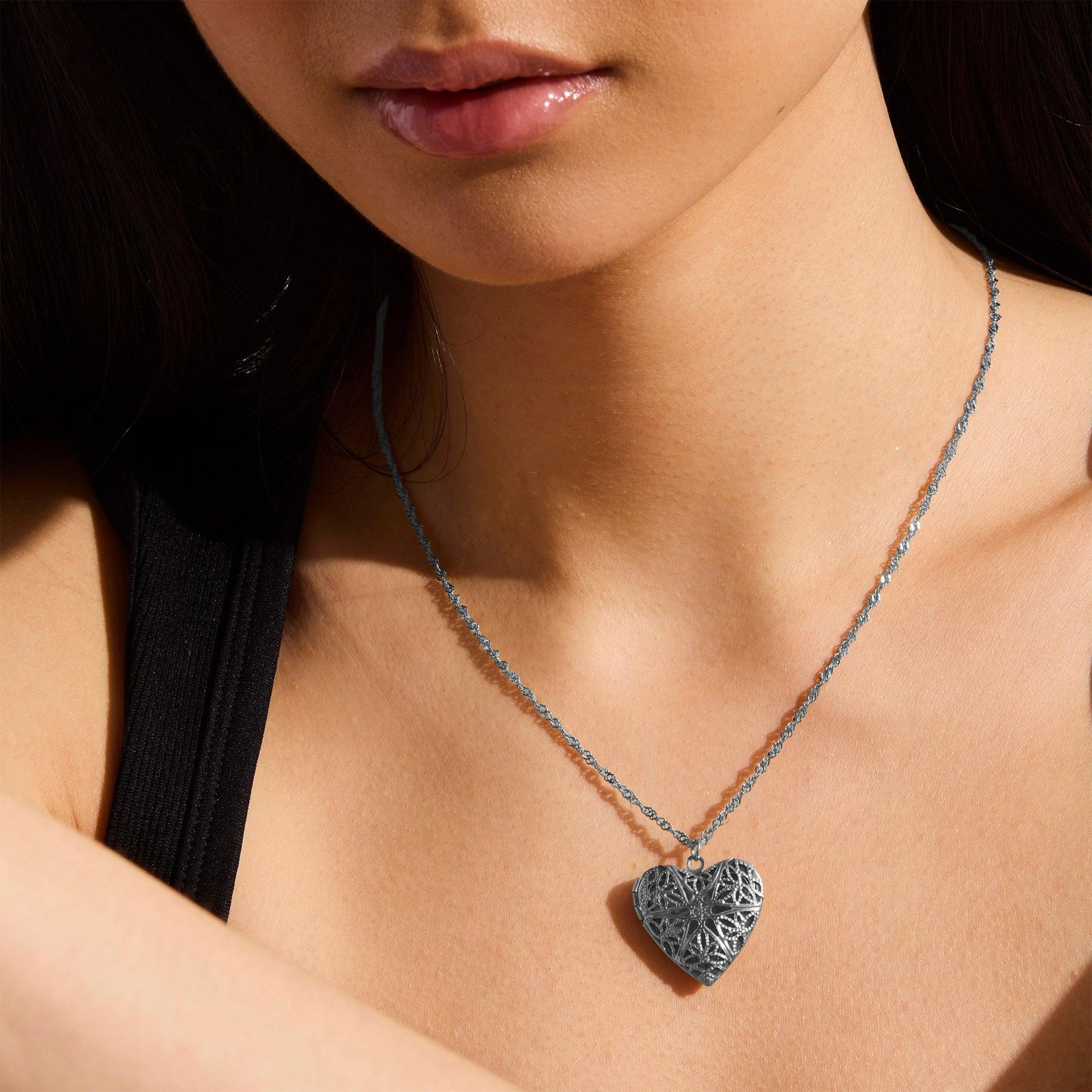 Vintage Locket Necklace - Image 5
